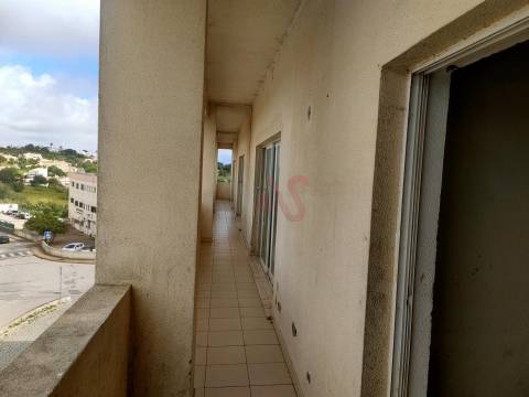 Loja com 309 m2, em Albufeira, Inserido no Edifício Albufeira Parque, próximo da Praia.