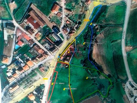 Quinta  com 2000m2 Urbanizáveis |  composta por Moradia ,  Moinho e  mais 5 em Nevogilde, Lousada