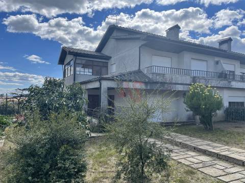 Moradia Geminada T3 em Lagares, Felgueiras