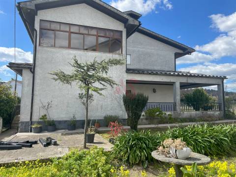 Moradia Geminada T3 em Lagares, Felgueiras