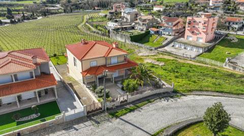 Moradia T4 em Recezinhos (S. Mamede), Penafiel