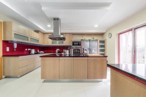 Moradia T4 em Recezinhos (S. Mamede), Penafiel