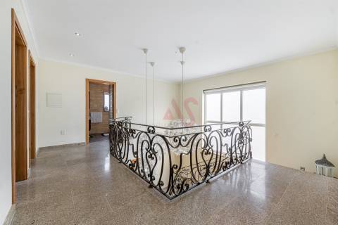 Moradia T4 em Recezinhos (S. Mamede), Penafiel