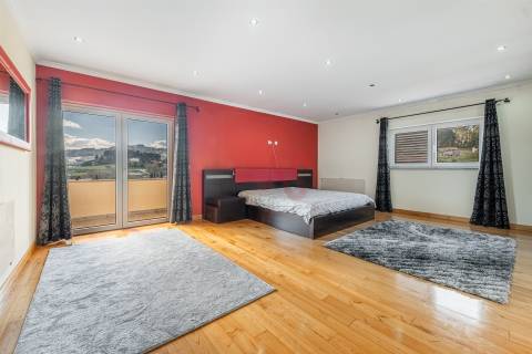 Moradia T4 em Recezinhos (S. Mamede), Penafiel