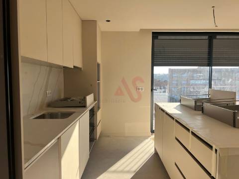 Apartamento T3 no Centro de Paços de Ferreira