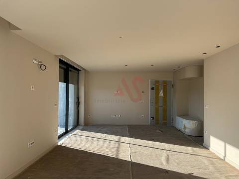 Apartamento T3 no Centro de Paços de Ferreira