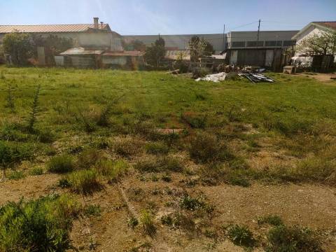 Conjunto de 4 Lotes para Construção com 4.165,28 m² em Nespereira, Lousada