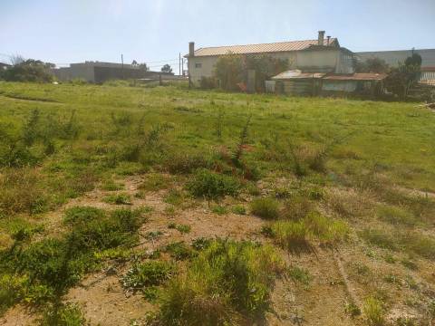Conjunto de 4 Lotes para Construção com 4.165,28 m² em Nespereira, Lousada