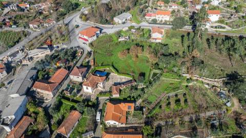 Terreno com 1.900 m² em Paradança, Mondim de Basto