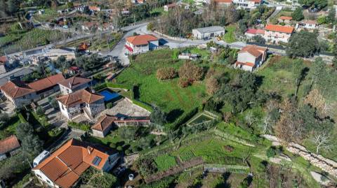 Terreno com 1.900 m² em Paradança, Mondim de Basto