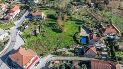 Terreno com 1.900 m² em Paradança, Mondim de Basto
