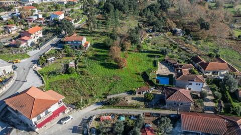 Terreno com 1.900 m² em Paradança, Mondim de Basto