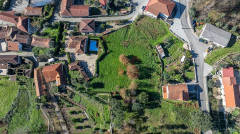 Terreno com 1.900 m² em Paradança, Mondim de Basto