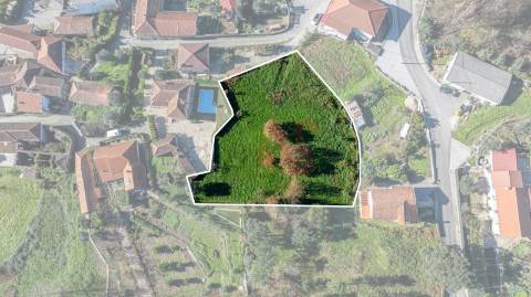 Terreno com 1.900 m² em Paradança, Mondim de Basto