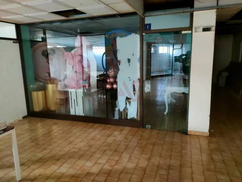 Loja para comércio com 22 m² no Edifício Varandas do Mar em Albufeira