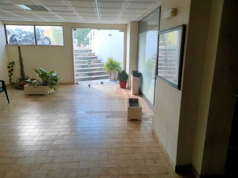 Loja para comércio com 22 m² no Edifício Varandas do Mar em Albufeira