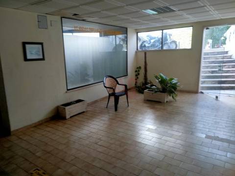 Loja de 29,65 m² no Edifício Varandas do Mar em Albufeira