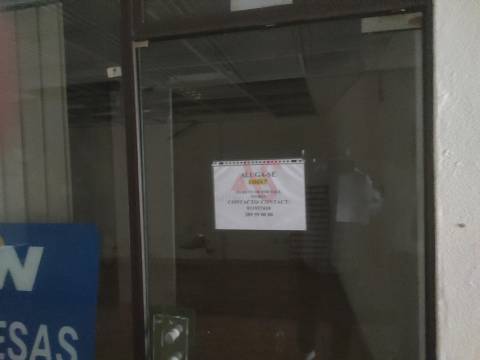 Loja de 29,65 m² no Edifício Varandas do Mar em Albufeira