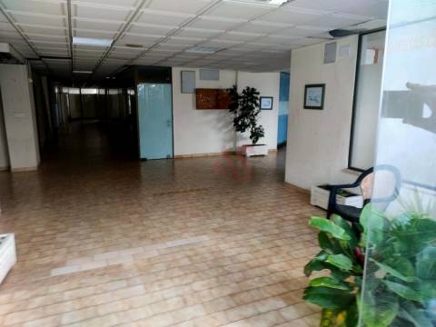 Loja de 29,65 m² no Edifício Varandas do Mar em Albufeira