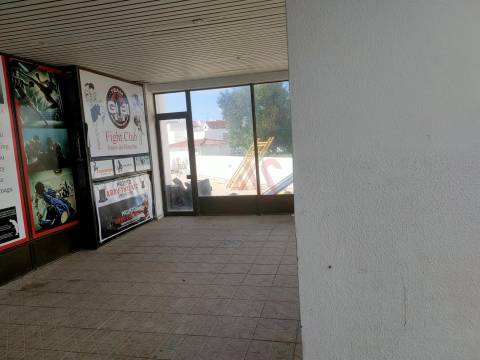 Loja de 29,65 m² no Edifício Varandas do Mar em Albufeira