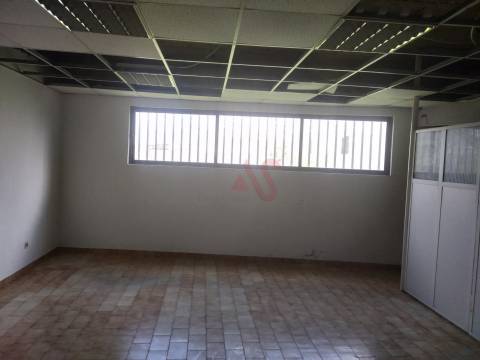 Loja de 49 m² no Edifício Varandas do Mar em Albufeira