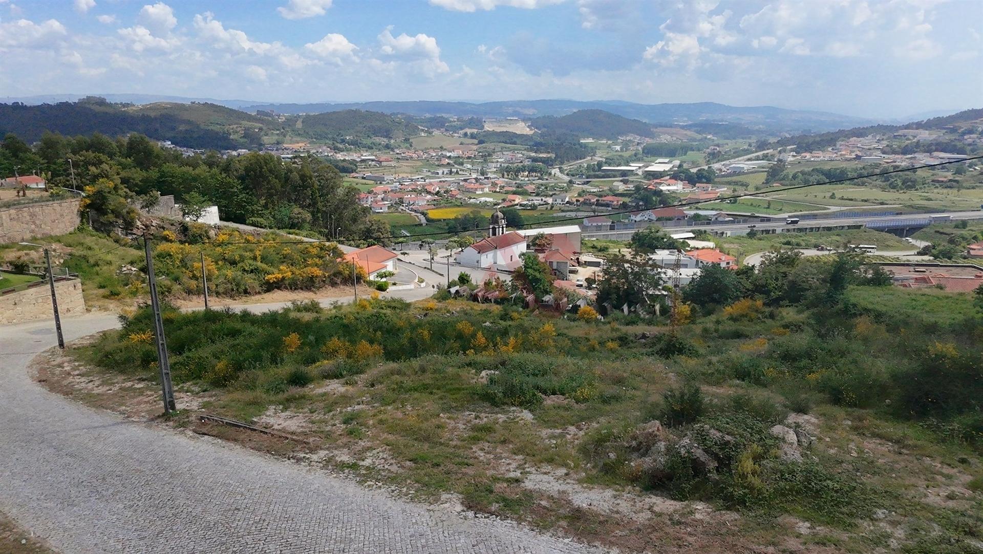 Terreno para construção com 3.850 m2 em Figueiras e Covas, Lousada
