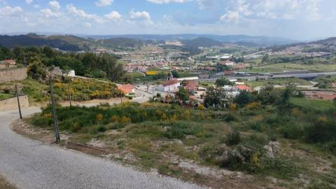 Terreno para construção com 3.850 m2 em Figueiras e Covas, Lousada