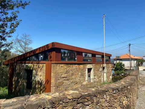 Quintinha para restauro com 2 Hectares em Guimarei, Santo Tirso