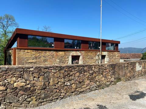 Quintinha para restauro com 2 Hectares em Guimarei, Santo Tirso