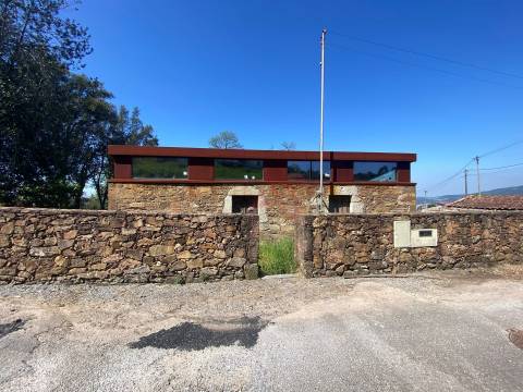 Quintinha para restauro com 2 Hectares em Guimarei, Santo Tirso