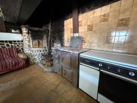 Moradia T6 com piscina em Lordelo, Guimarães