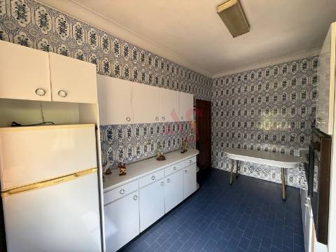 Moradia T6 com piscina em Lordelo, Guimarães