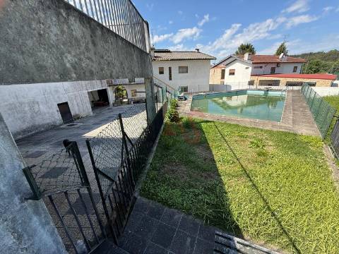 Moradia T6 com piscina em Lordelo, Guimarães