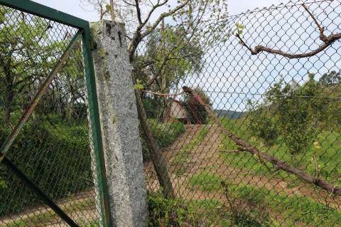 Moradia T2 para restaurar em Fervença, Celorico de Basto