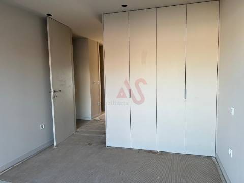 Apartamento T3+Box no Centro de Paços de Ferreira