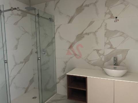 Apartamento T3+Box no Centro de Paços de Ferreira