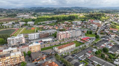 Apartamento T1 no Centro de Felgueiras com Arrecadação &#124; 4.º Andar com Elevador