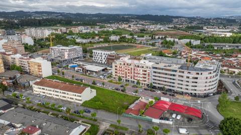 Apartamento T1 no Centro de Felgueiras com Arrecadação &#124; 4.º Andar com Elevador