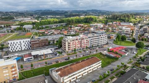 Apartamento T1 no Centro de Felgueiras com Arrecadação &#124; 4.º Andar com Elevador