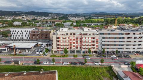 Apartamento T1 no Centro de Felgueiras com Arrecadação &#124; 4.º Andar com Elevador