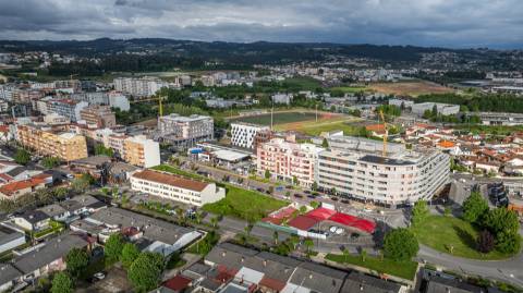 Apartamento T1 no Centro de Felgueiras com Arrecadação &#124; 4.º Andar com Elevador