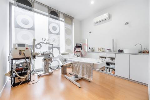 Trespasse de Gabinete de Estética com 59,40 m² no Centro de Vizela