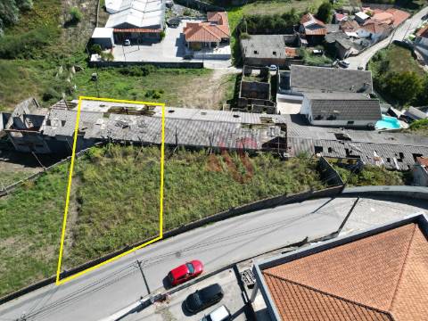 Terreno com 360m² e Projeto Aprovado em Vilela, Paredes