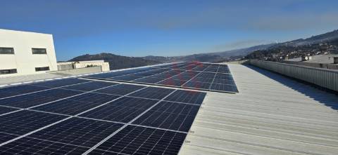 Armazém Industrial com 3.253 m² em Santa Eulália, Vizela