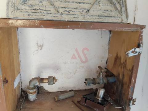 Moradia T1 Térrea para Restaurar em Santo Aleixo da Restauração – Moura