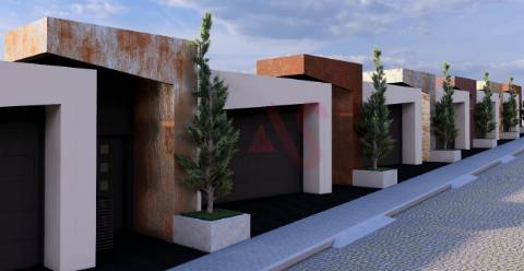 Moradia T3 de Gaveto em construção em Idães, Felgueiras