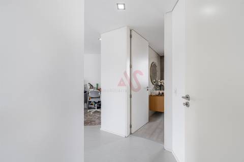 Moradia de Luxo T5+T1 com piscina no Coração de Vizela