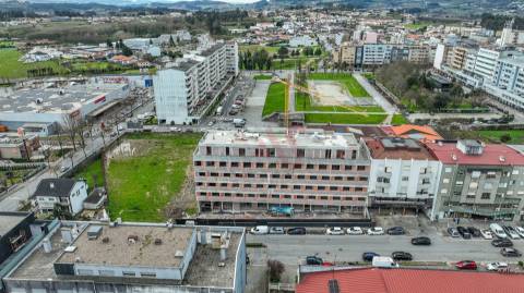 Loja Comercial com 100.20 m² no Empreendimento Vila Mauri – Felgueiras