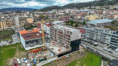 Loja Comercial com 100.20 m² no Empreendimento Vila Mauri – Felgueiras