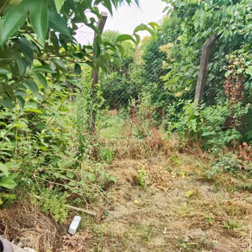 Moradia T3 para remodelar com terreno de 1.514 m² em Silvares, Guimarães